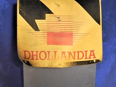 19/27 - Bordwand Dholladia